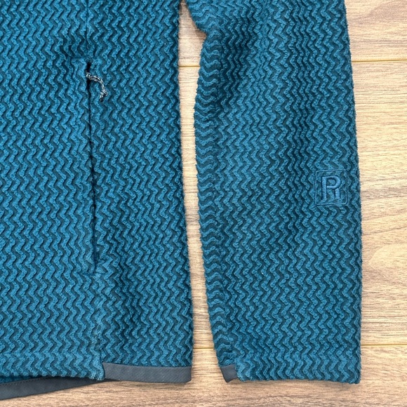 Patagonia R1 Air Full-Zip Hoody in CTRB - Crater Blue Size Medium - Picture 6 of 16